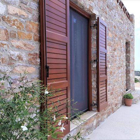 Villa Adeiata Adiata Bagian luar foto