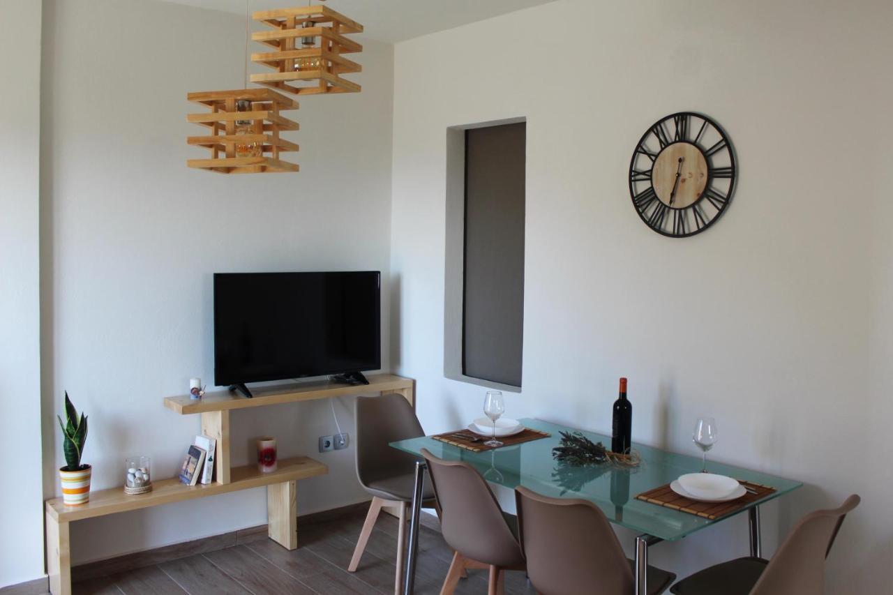 Villa Adeiata Adiata Bagian luar foto