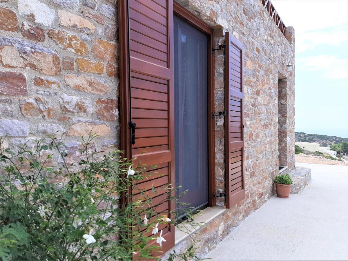 Villa Adeiata Adiata Bagian luar foto